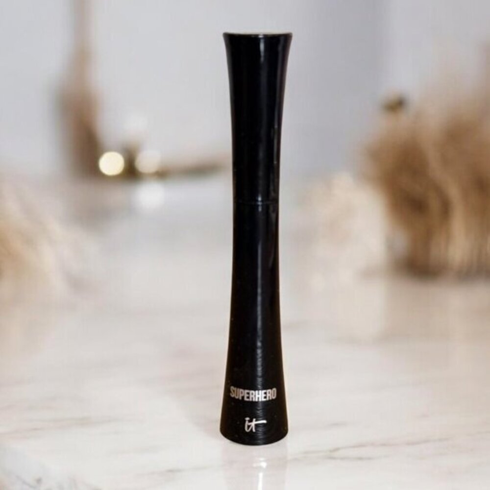 IT Cosmetics NEW Superhero Elastic Stretch Volumizing Mascara in Super Black